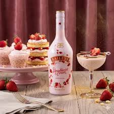 bailey's-strawberries-&-cream-700-ml-2 Bailey's Strawberries & Cream 700 ml
